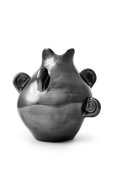 ARIES platinum vase with platinum horns